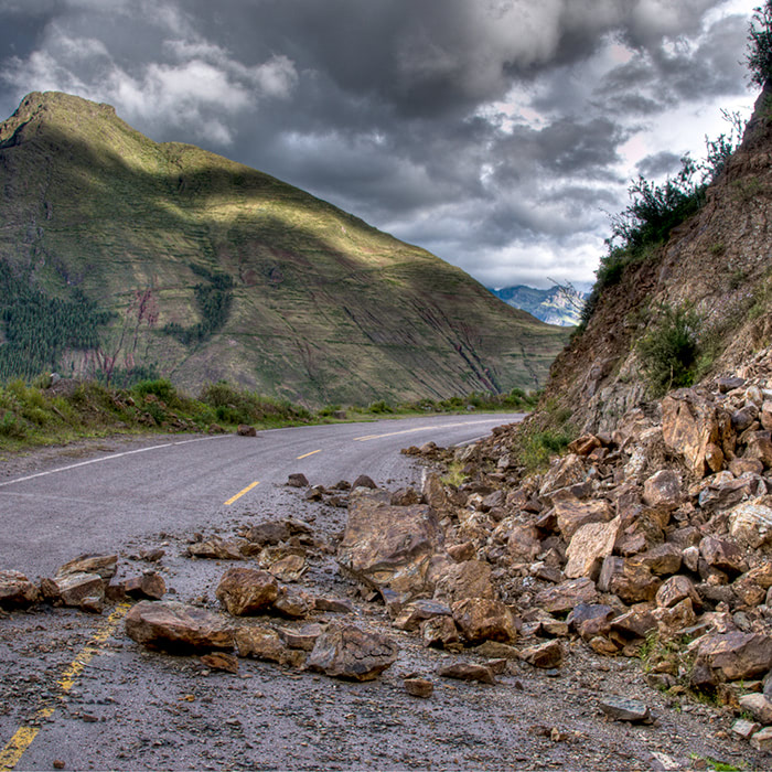 fallen-rocks-on-roadway fallen-rocks-on-roadway